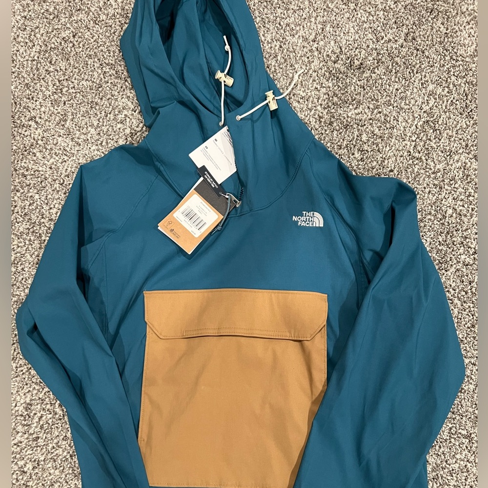 BRAND NEW - Small northface jacket